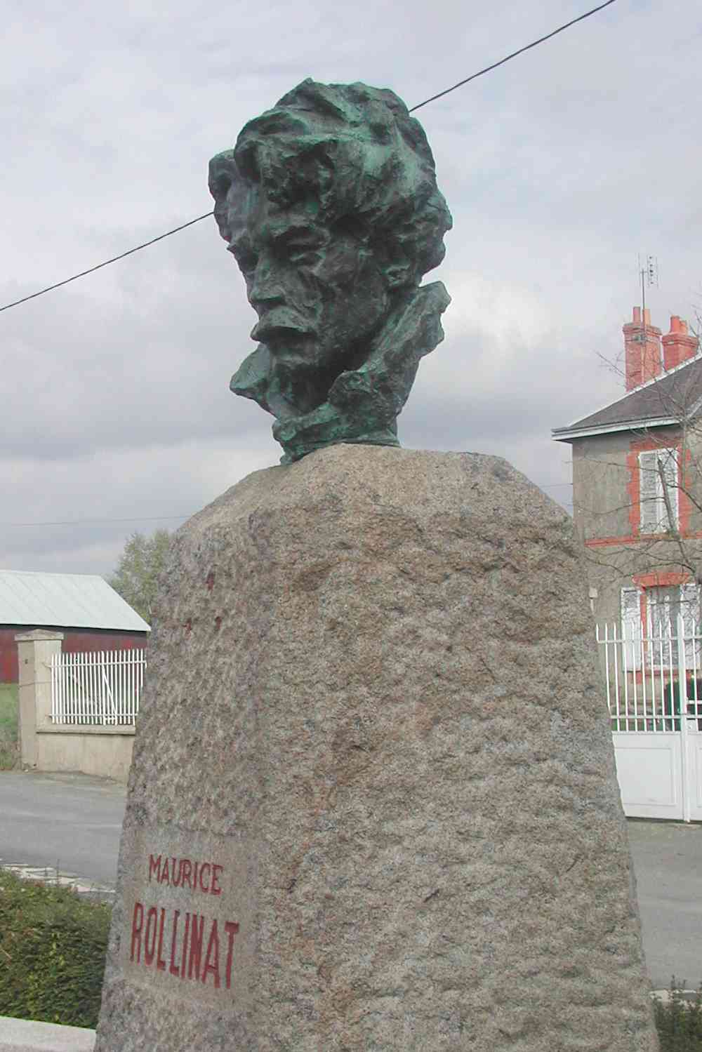 Buste de Maurice Rollinat par Paul Surtel,  Fresselines. (photo Rgis Crosnier prise le 26 octobre 2003)